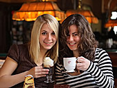 Austria, Vienna, Cafe Sperl, Vienese Breakfast, Wiener Frhstck, People, Girls, Photo Nr.: W4736