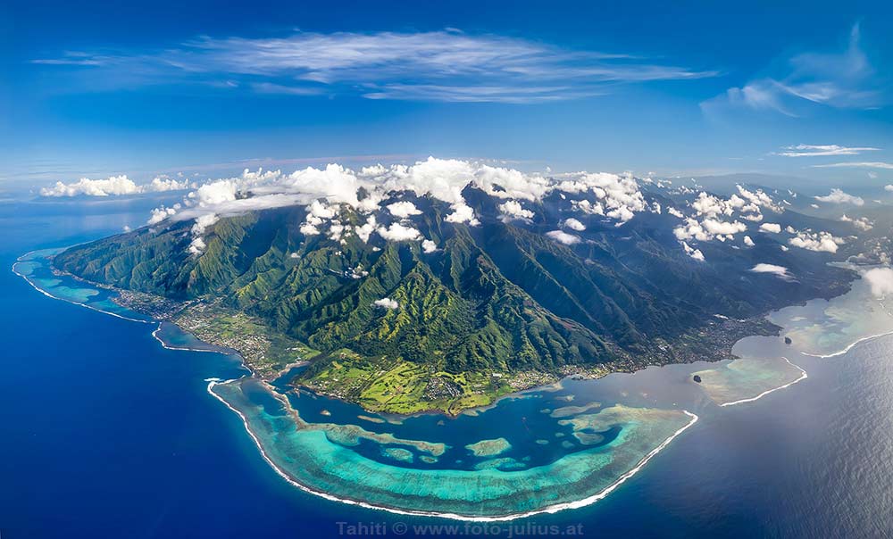 Tahiti_002_Aerial_View.jpg, 83kB