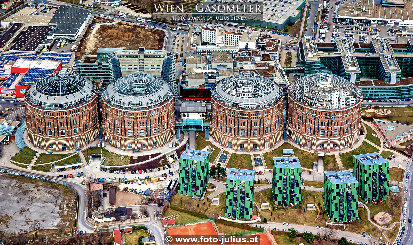 W6339a_Wien_Gasometer_Aerial_Photo.jpg, 1,0MB