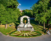 W7170_Wien_Stadtpark_Johann_Strauss_Monument.jpg, 26kB