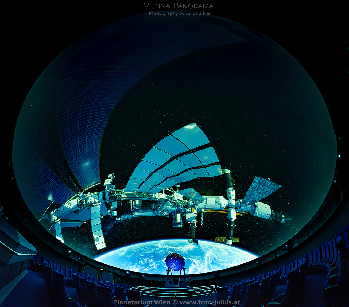 W8267a_Planetarium_Wien.jpg, 588kB